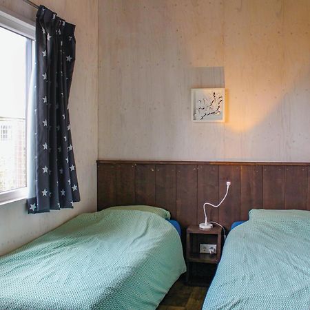 Beautiful Home In Sint-Annaland With Wifi Exteriör bild