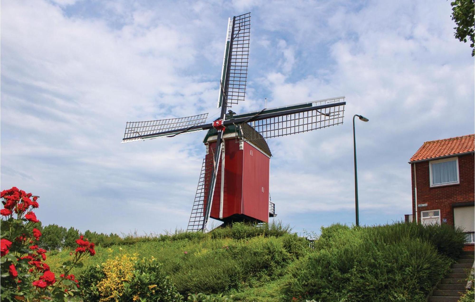 Beautiful Home In Sint-Annaland With Wifi Exteriör bild